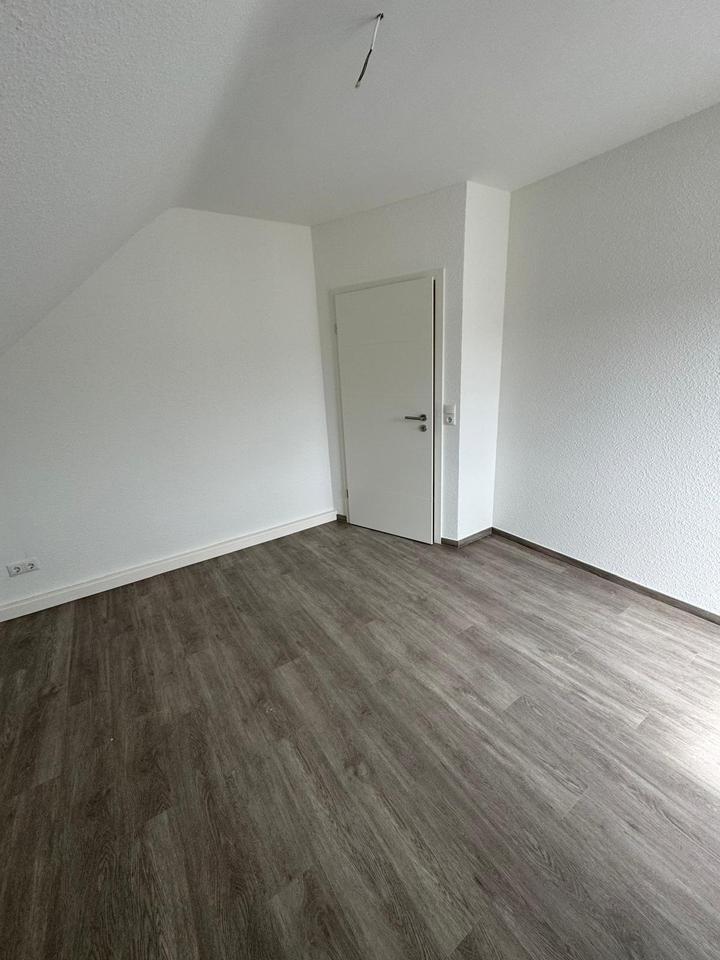 Schöne 3 ZKB 90 m² Nähe Kassel City + Uni + Klinikum