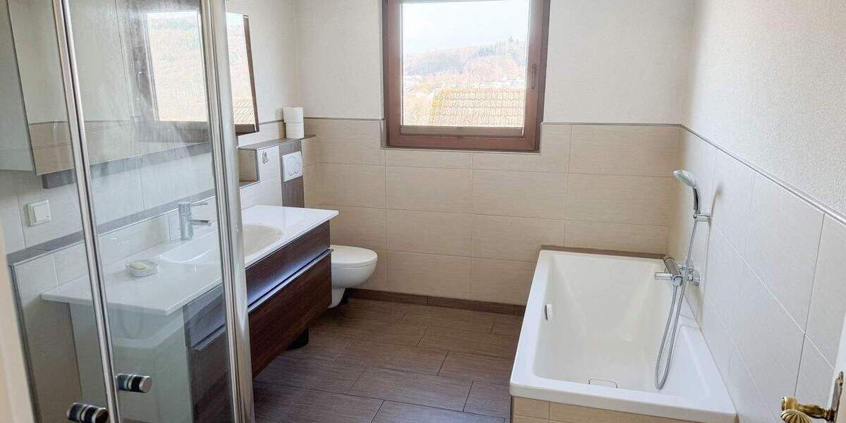 Mehrfamilienhaus, Wohnhaus Kaufungen Oberkaufungen - 8 Zimmer, 248 m&sup2;, 595.000&euro; | Angebot:26016031