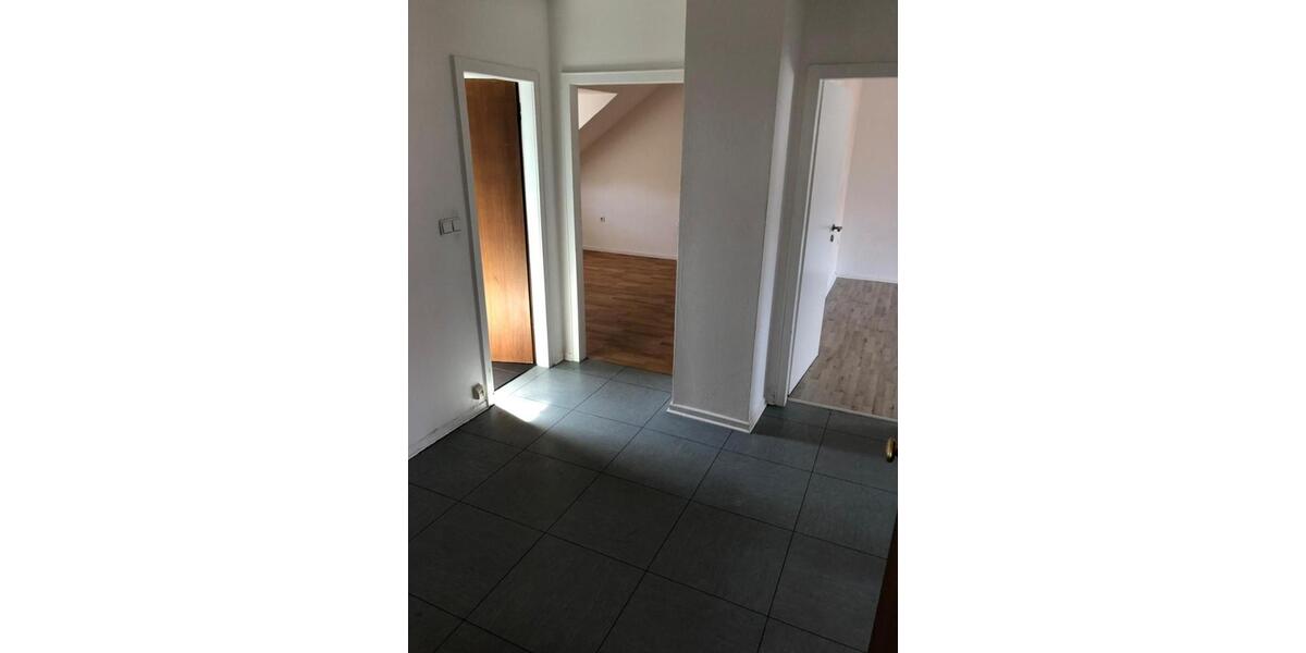 Dachgeschoßwohnung Kassel Fasanenhof - 3 Zimmer, 55 m&sup2;, 460&euro; | Angebot:24565693