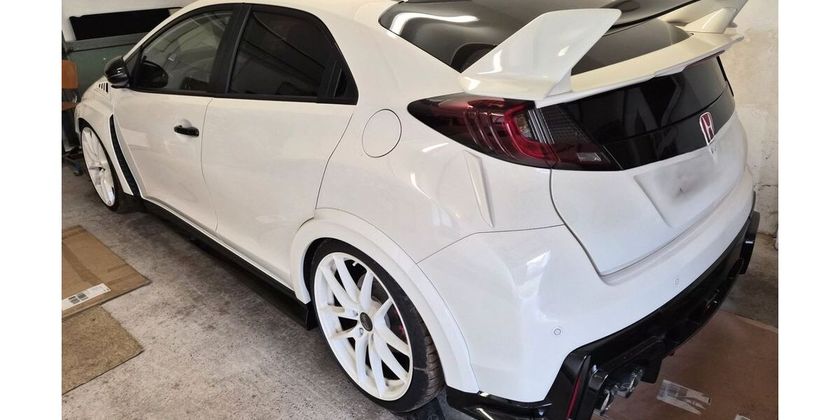 Honda Civic 13.586 km 33.900 &euro; Kassel 34121