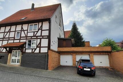 Haus Wolfhagen - 14 Zimmer, 240 m&sup2;, 180.000&euro; | Angebot:24830390