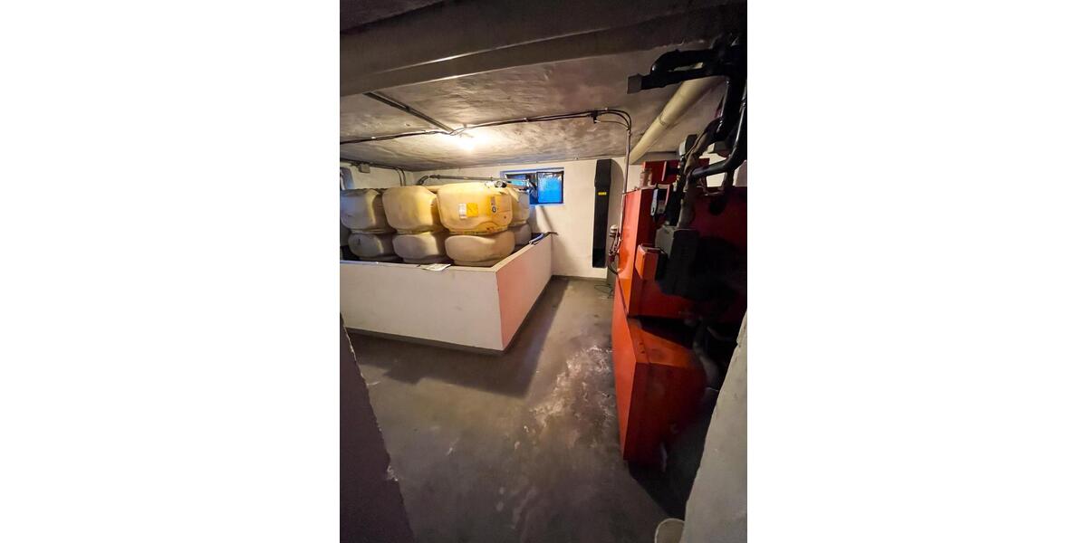 Einfamilienhaus Witzenhausen - 10 Zimmer, 220 m&sup2;, 220.000&euro; | Angebot:26162367