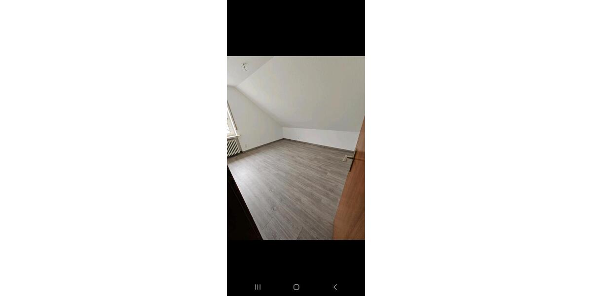 Dachgeschoßwohnung Spangenberg - 4 Zimmer, 115 m&sup2;, 850&euro; | Angebot:26198782