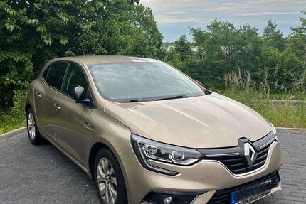 Renault Megane 143.000 km 9.900 &euro; Hofgeismar 34369