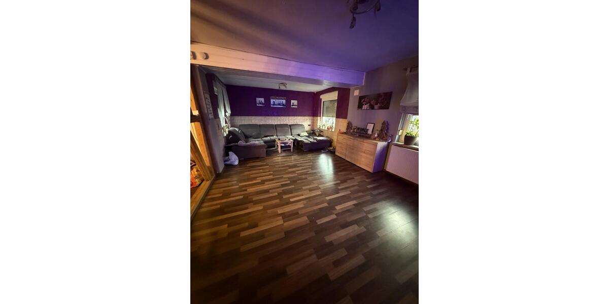 Einfamilienhaus Hofgeismar - 5 Zimmer, 145 m&sup2;, 275.000&euro; | Angebot:23231262