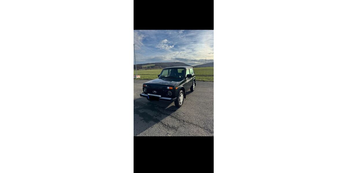 Lada Niva 26.000 km 16.300 &euro; Felsberg 34587