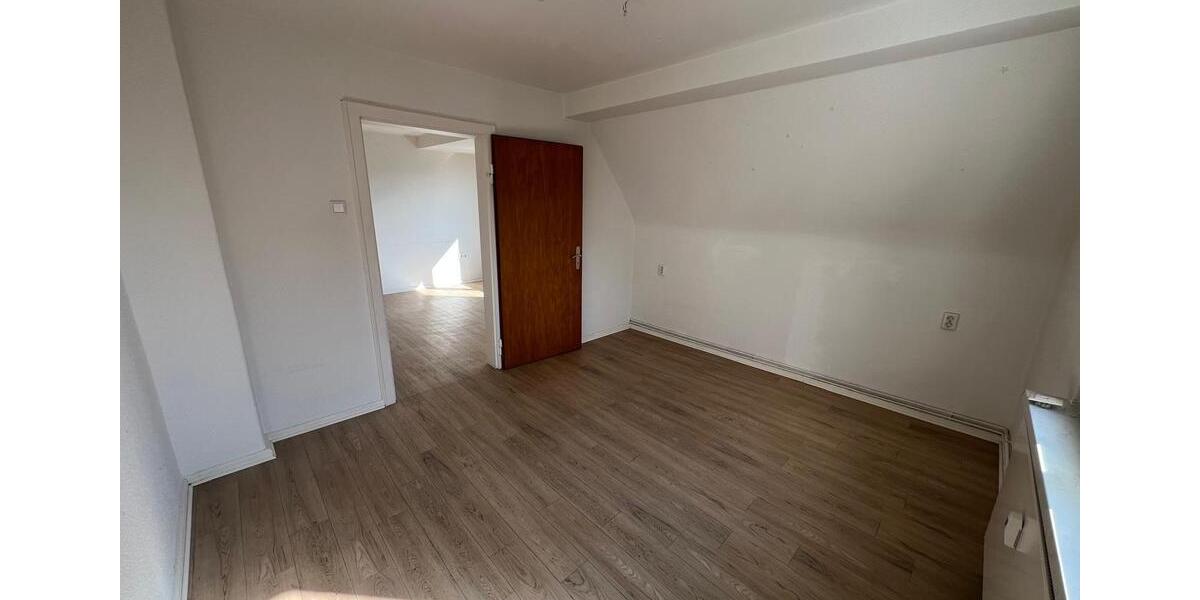 Dachgeschoßwohnung Melsungen - 3 Zimmer, 54 m&sup2;, 540&euro; | Angebot:26233626