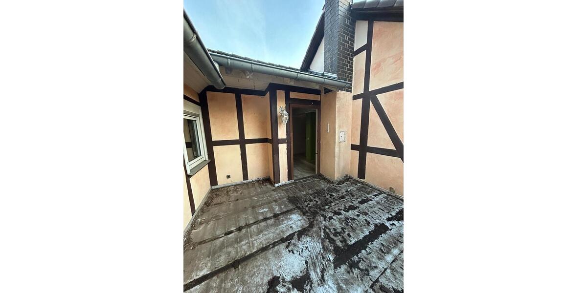 Etagenwohnung Calden - 9 Zimmer, 250 m&sup2;, 1.150&euro; | Angebot:24835525