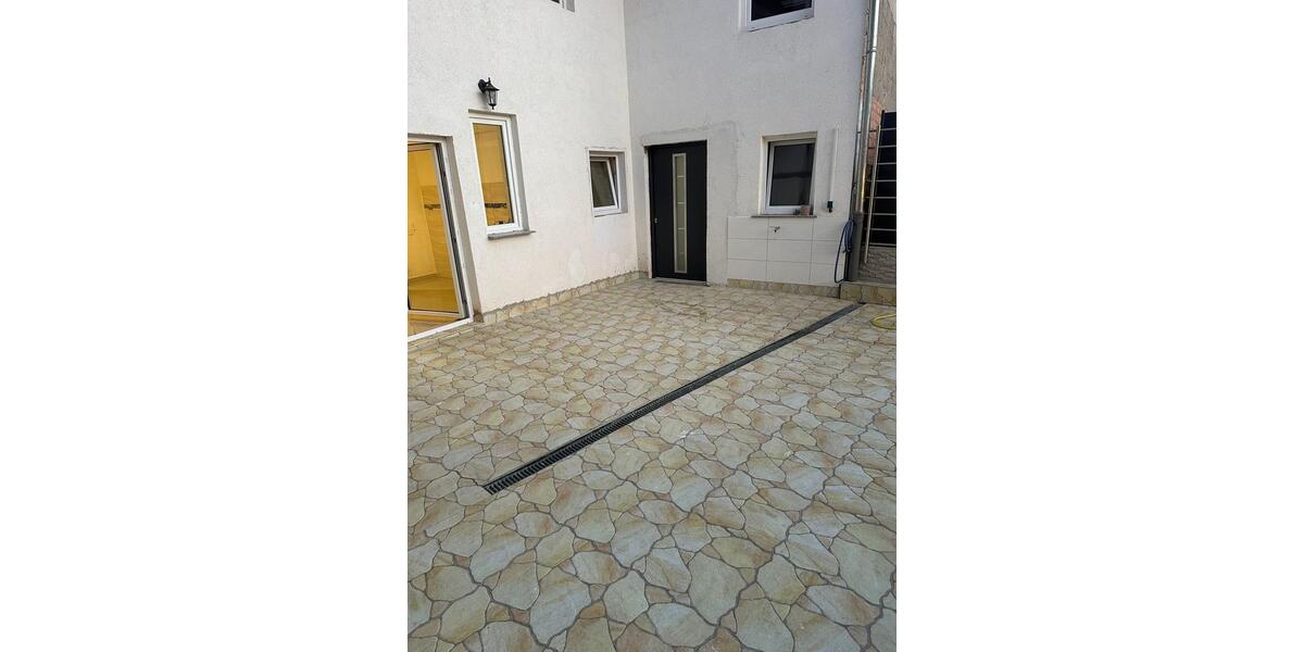 Einfamilienhaus Grebenstein - 6 Zimmer, 140 m&sup2;, 185.000&euro; | Angebot:26232358