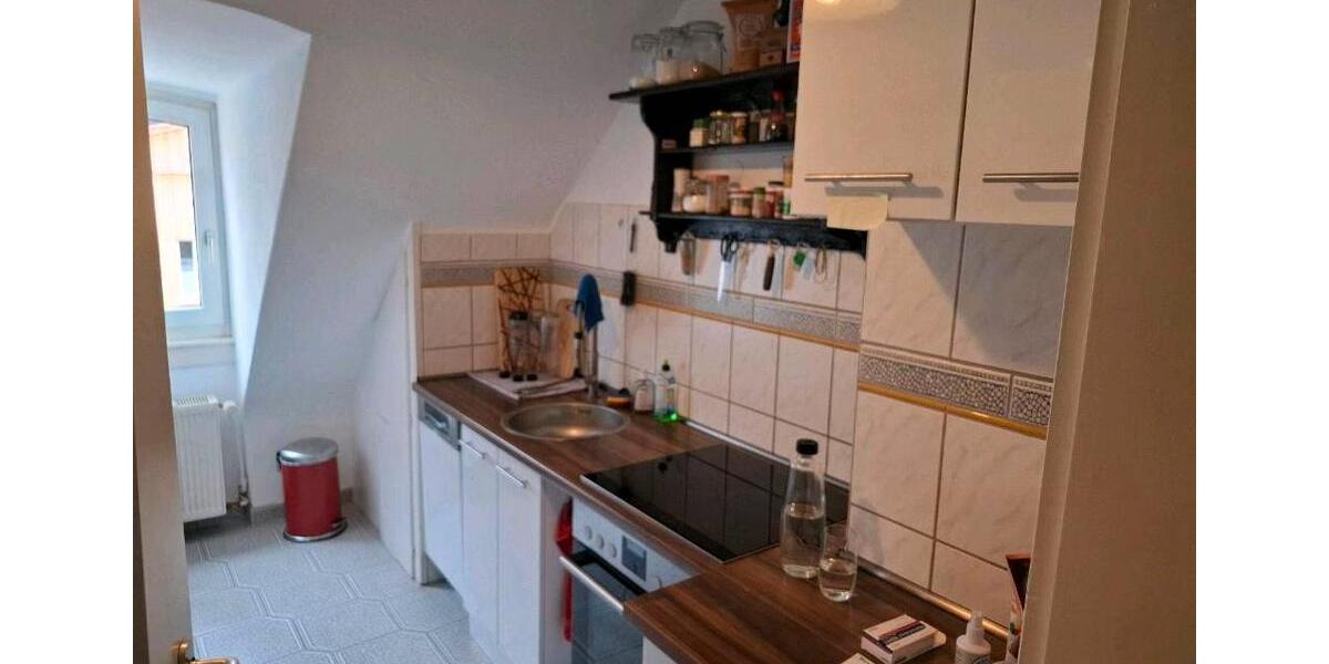 Dachgeschoßwohnung Kassel Kirchditmold - 3 Zimmer, 65 m&sup2;, 600&euro; | Angebot:26241373