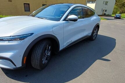 Ford Mustang Mach-E 10.000 km 37.900 &euro; Hann. Münden 34346