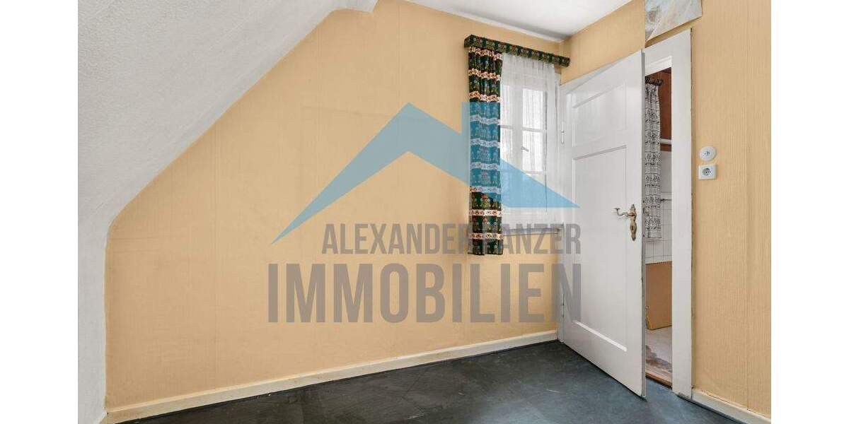 Mehrfamilienhaus, Wohnhaus Kassel / Wehlheiden Wehlheiden - 7 Zimmer, 180 m&sup2;, 299.900&euro; | Angebot:24211889