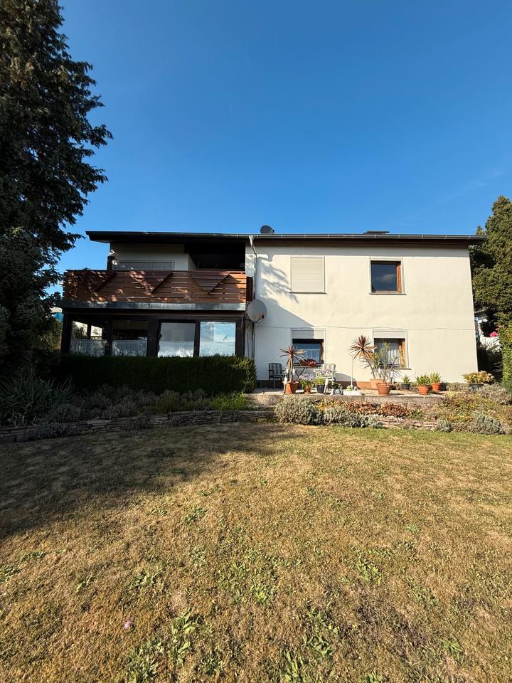 Charmantes Zweifamilienhaus in ruhiger Lage in Grebenstein
