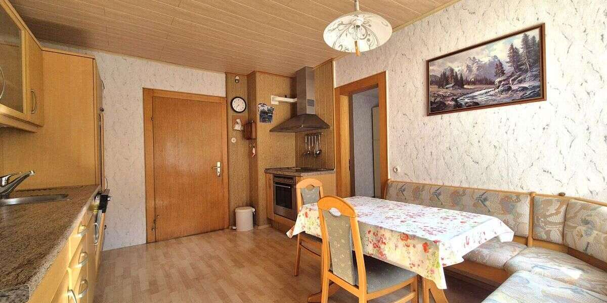 Mehrfamilienhaus, Wohnhaus Calden - 9 Zimmer, 220 m&sup2;, 275.000&euro; | Angebot:26036791