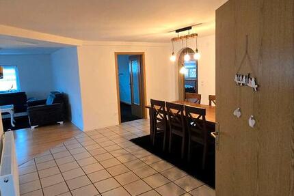 Wohnung Grebenstein - 4 Zimmer, 120 m&sup2;, 30&euro; | Angebot:27593186