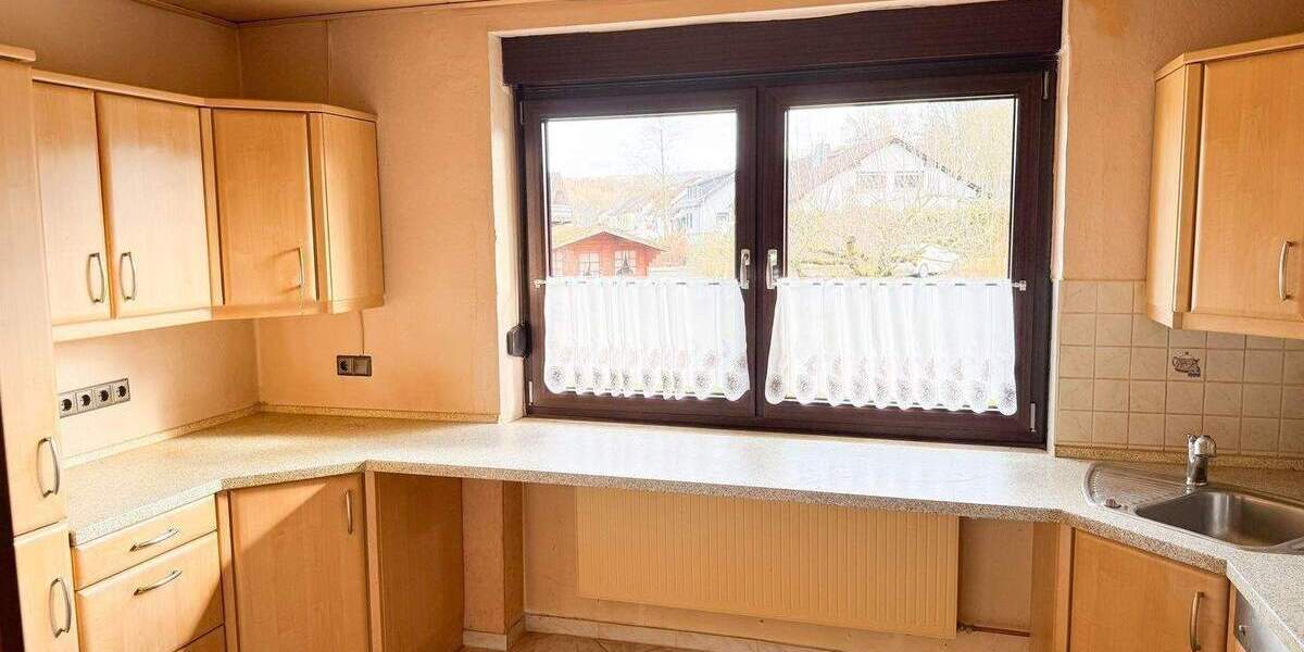 Mehrfamilienhaus, Wohnhaus Kaufungen Niederkaufungen - 5 Zimmer, 180 m&sup2;, 330.000&euro; | Angebot:25314204