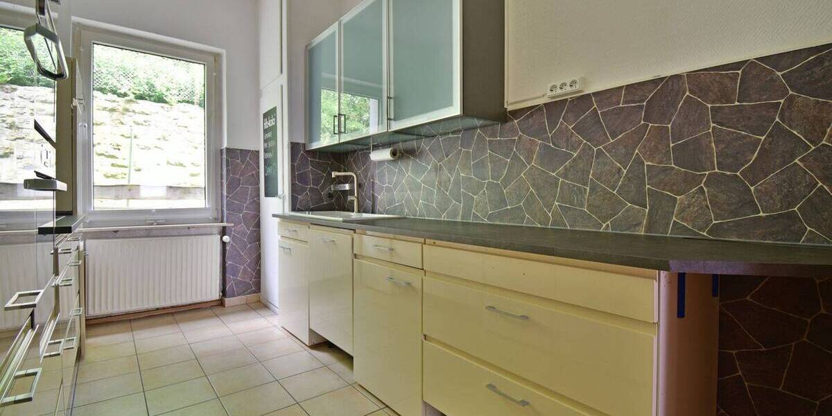 Etagenwohnung Kassel Süd - 4 Zimmer, 107 m&sup2;, 225.000&euro; | Angebot:26816145
