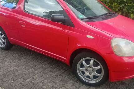 Toyota Yaris 230.000 km 1.250 &euro; Habichtswald 34317