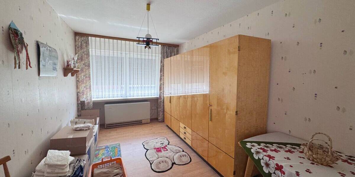 Einfamilienhaus Wolfhagen - 9 Zimmer, 210 m&sup2;, 159.000&euro; | Angebot:26657540
