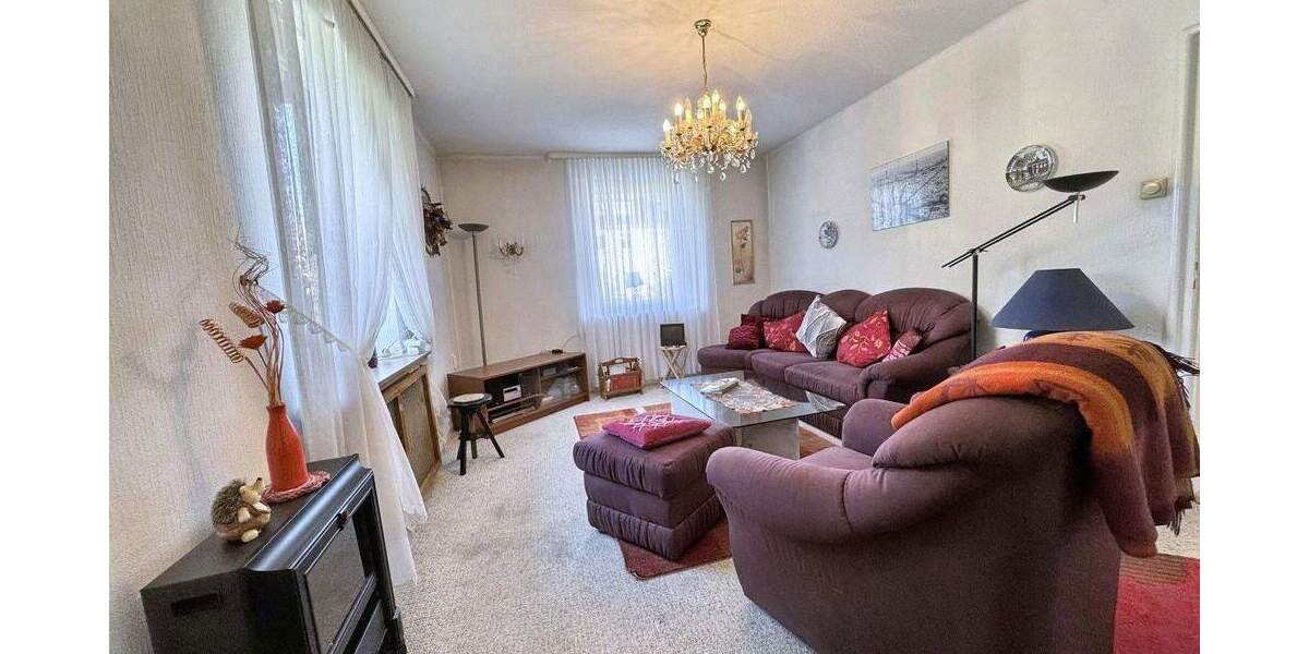 Charme der 1930er im großzügigen Mehrfamilienhaus erleben 8 zimmer