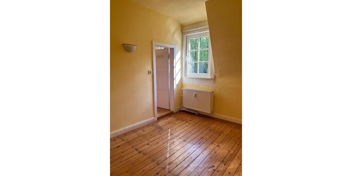 Etagenwohnung Kassel Harleshausen - 6 Zimmer, 113 m&sup2;, 1.100&euro; | Angebot:26194627