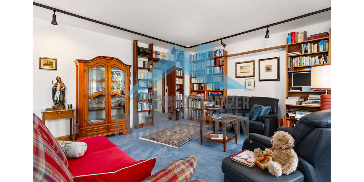 Gepflegtes Zweifamilienhaus im beliebten 