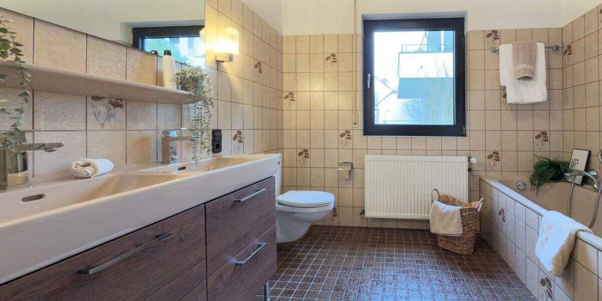 ***Lichtdurchflutete 4-Zimmer-Wohnung in Kassel-Harleshausen - mit großem Balkon & Garage*** 4 zimmer