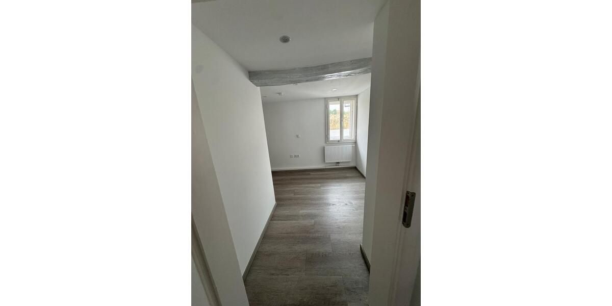 Etagenwohnung Baunatal - 3 Zimmer, 109 m&sup2;, 1.200&euro; | Angebot:27623675
