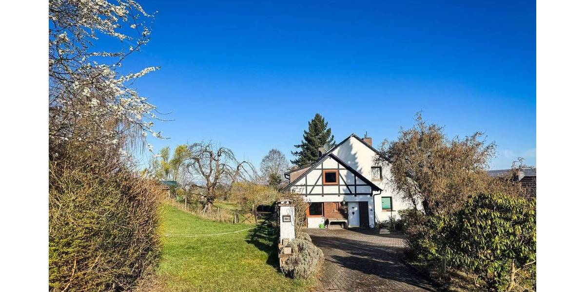 Mehrfamilienhaus, Wohnhaus Kaufungen Oberkaufungen - 8 Zimmer, 248 m&sup2;, 595.000&euro; | Angebot:26016031