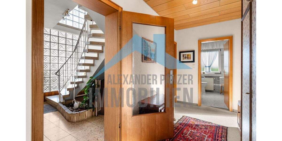 Mehrfamilienhaus, Wohnhaus Lohfelden Ochshausen - 7 Zimmer, 176 m&sup2;, 369.900&euro; | Angebot:25705703