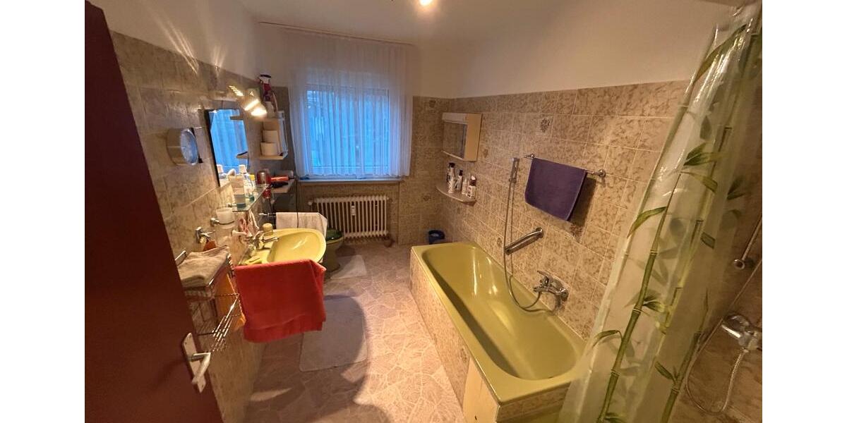 Erdgeschosswohnung mit Terrasse 3 zimmer