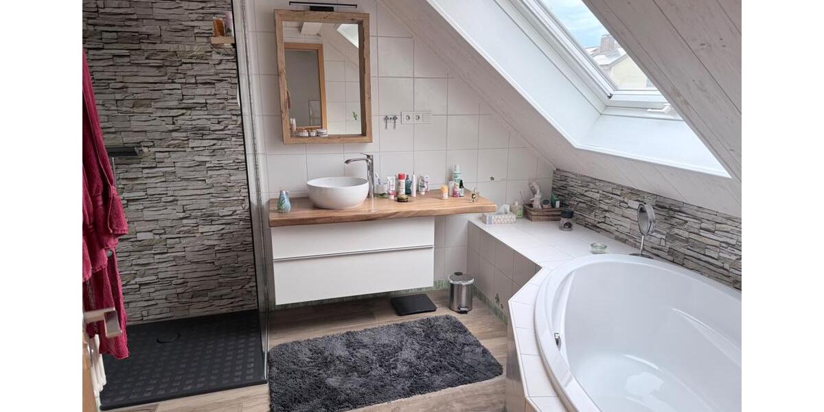 Einfamilienhaus Staufenberg - 6.5 Zimmer, 171 m&sup2;, 420.000&euro; | Angebot:26615808