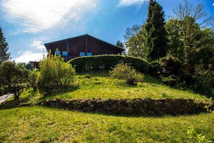 Haus zum Mieten in Reinhardshagen 2.000 € 400 m² 14 zimmer