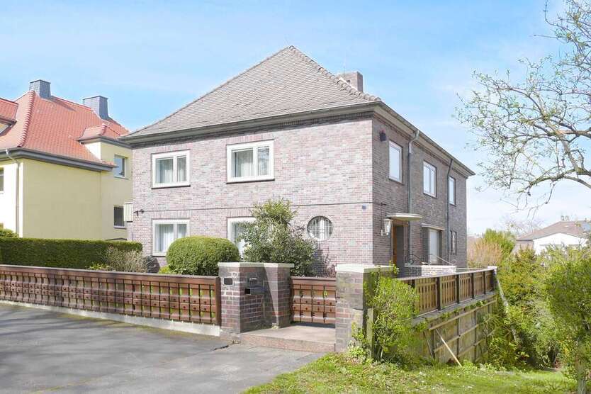 Haus zum Kaufen in Kassel 940.000 € 330 m²