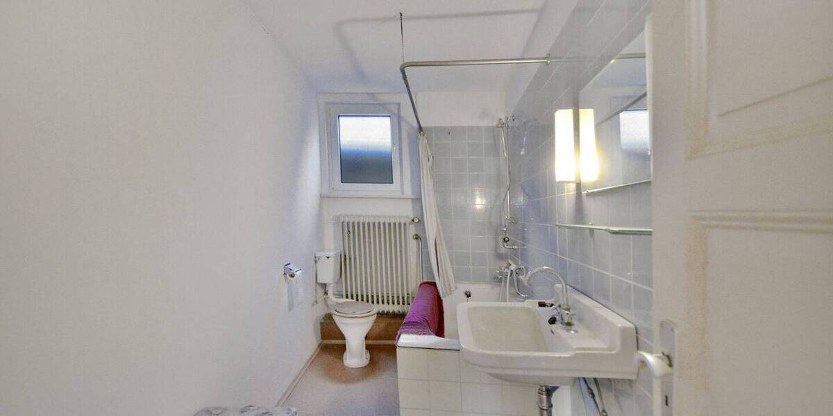 Mehrfamilienhaus, Wohnhaus Wolfhagen - 9 Zimmer, 258 m&sup2;, 180.000&euro; | Angebot:26730957