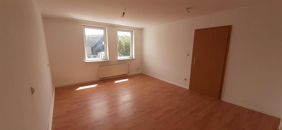 Etagenwohnung Naumburg - 4 Zimmer, 133 m&sup2;, 800&euro; | Angebot:26068054