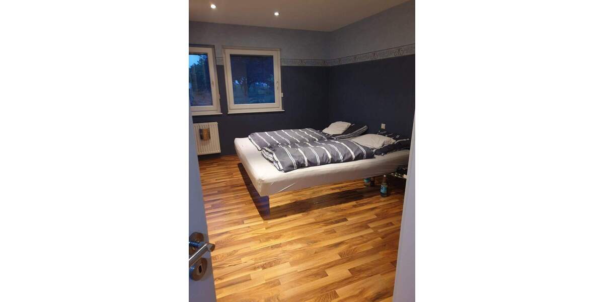 Einfamilienhaus Wolfhagen - 4 Zimmer, 120 m&sup2;, 350.000&euro; | Angebot:26015343