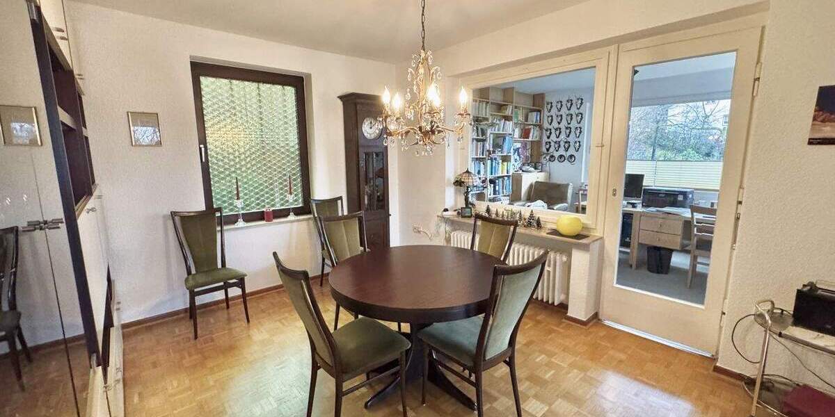 Repräsentatives, modernisiertes MFH mit zusätzlicher Bebauungsoption in bester Lage von Melsungen-Stadt zimmer