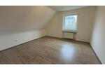Dachgeschoßwohnung Kassel Niederzwehren - 4 Zimmer, 90 m&sup2;, 980&euro; | Angebot:23653735