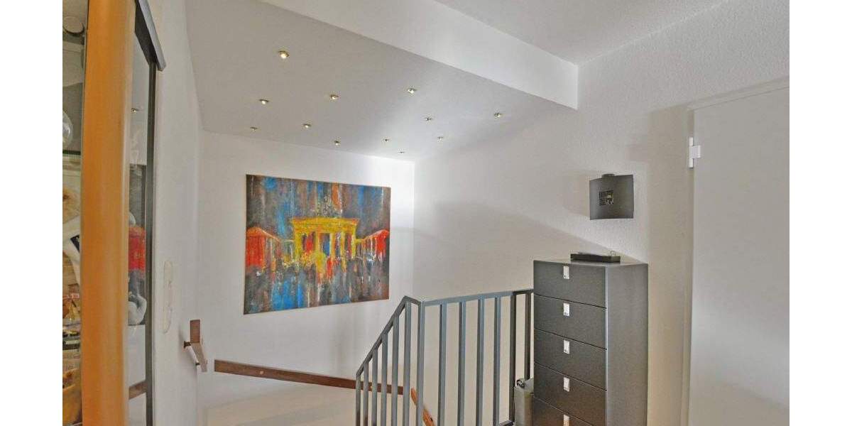 Sonnige 4-ZKB Maisonette mit Balkon, Terrasse und 2 Stellplätzen, Top-Lage am Weinberg 4 zimmer