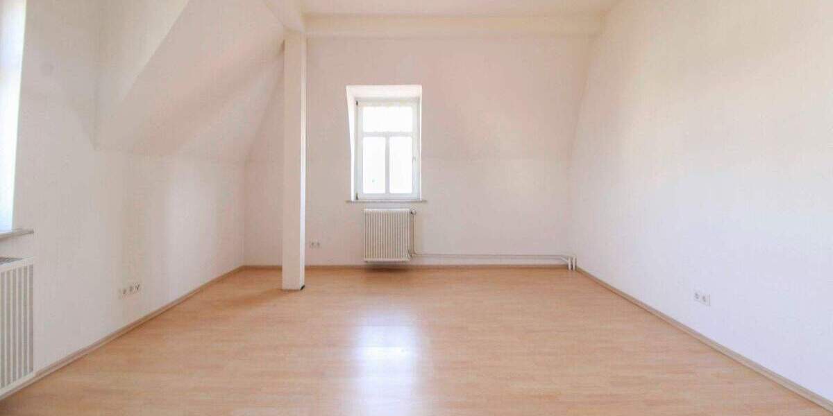 Charmanter Rohdiamant mit Garten in begehrter Vorstadtlage 9 zimmer