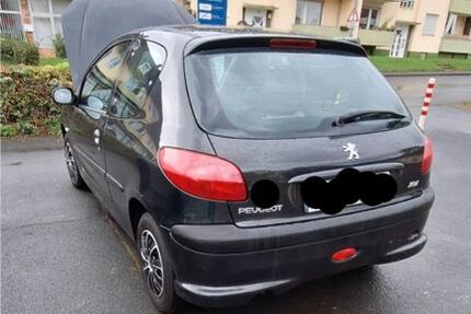 Peugeot 205 178.000 km 650 &euro; Kassel 34132