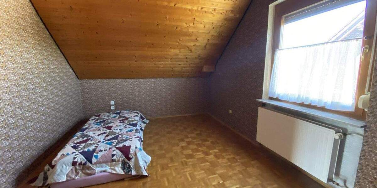Einfamilienhaus Fuldatal Simmershausen - 9 Zimmer, 190 m&sup2;, 198.000&euro; | Angebot:25674202