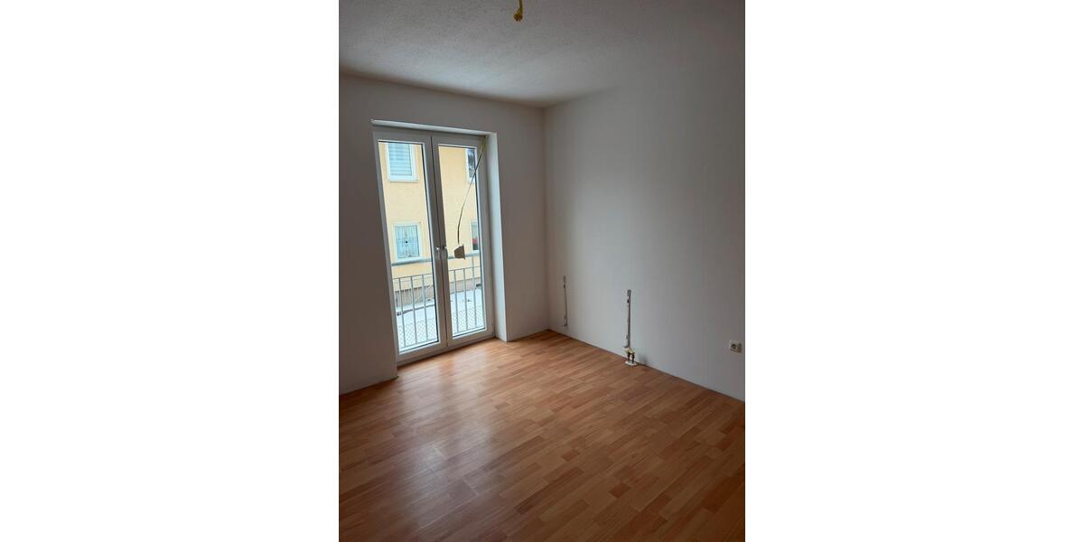 Erdgeschoßwohnung Kassel Fasanenhof - 4 Zimmer, 110 m&sup2;, 1.250&euro; | Angebot:25127079