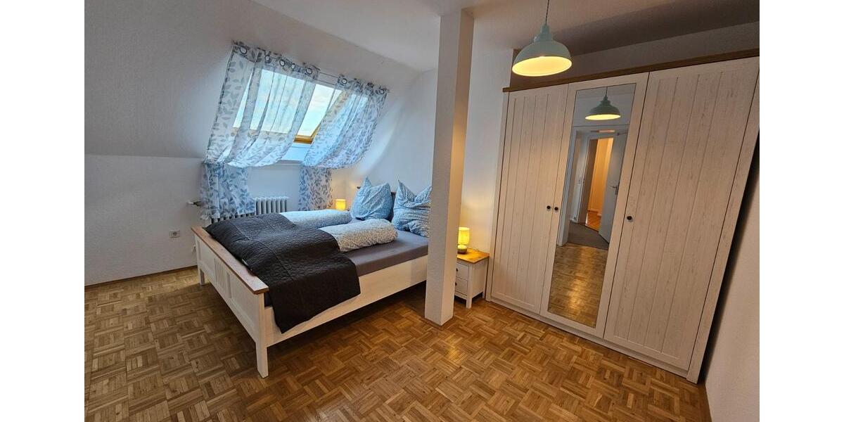 Möblierte 2,5 Zimmer-Dachgeschoss-Wohnung am Bergpark 2.5 zimmer