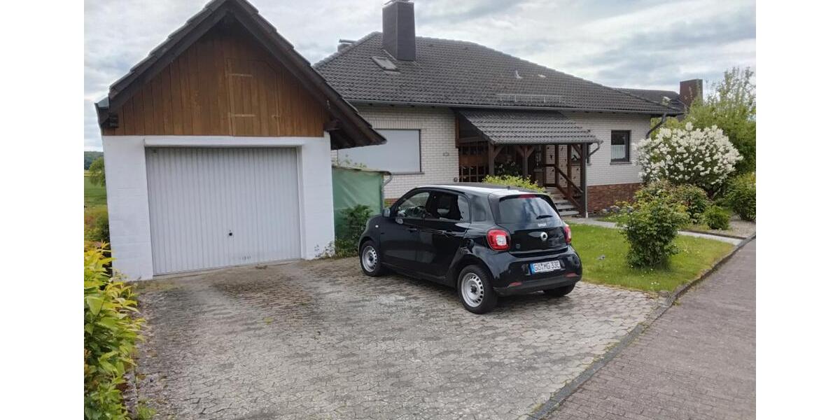 Etagenwohnung Felsberg - 4 Zimmer, 160 m&sup2;, 1.100&euro; | Angebot:26613018