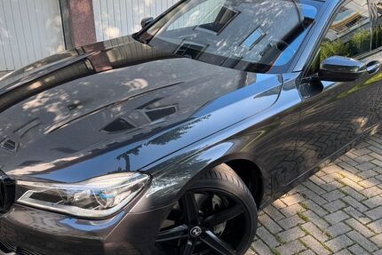 BMW 730 105.600 km 34.730 &euro; Baunatal 34225