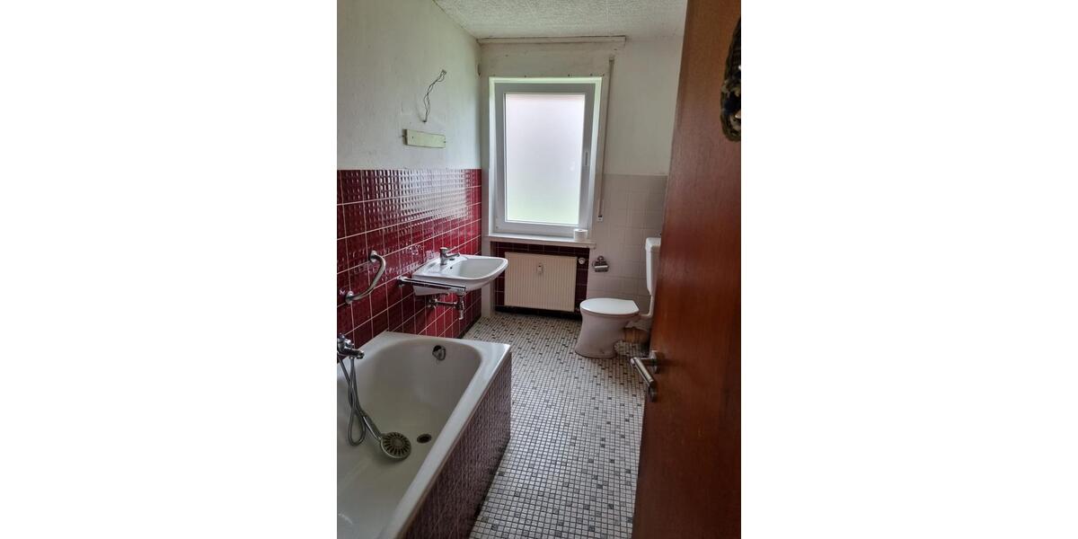 Mietwohnung (Zweifamilienhaus) 4 zimmer