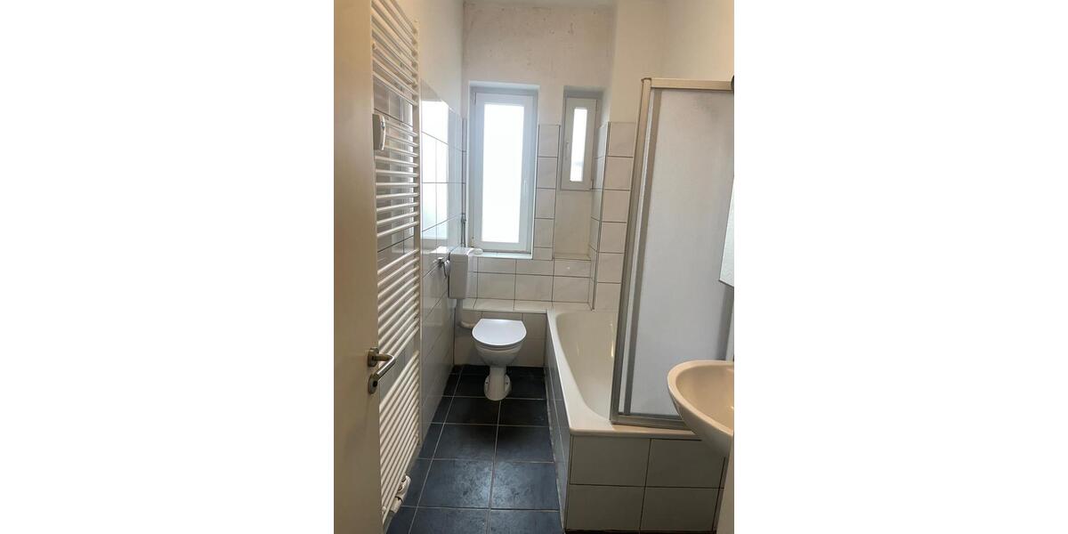Etagenwohnung Kassel Südstadt - 4 Zimmer, 80 m&sup2;, 350&euro; | Angebot:26337439