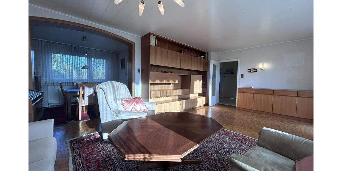 Gepflegte Doppelhaushälfte mit großem Grundstück und Garten in ruhiger Wohnlage von Vellmar! 4 zimmer